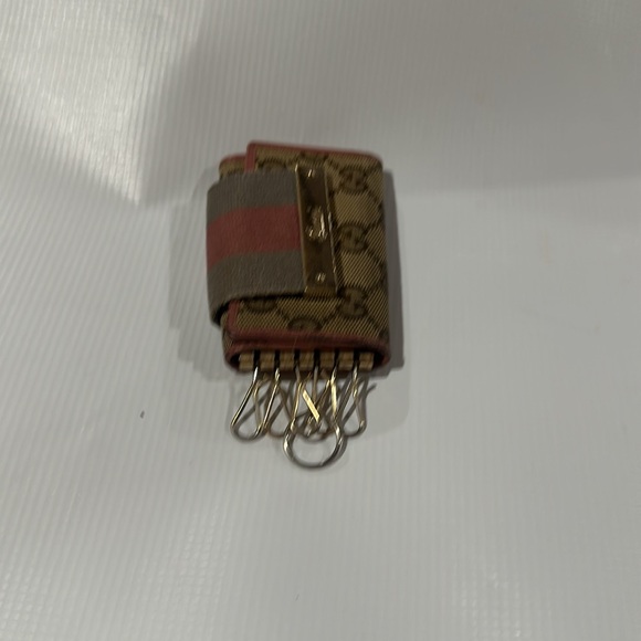 Gucci key holder authentic with code - Picture 5 of 5